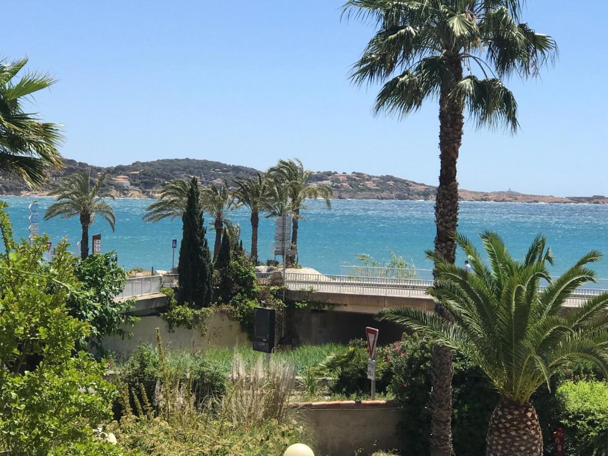 Bandol Roc Beach Vue Mer Grand T3 Face A La Plage Avec Parking Exterior photo