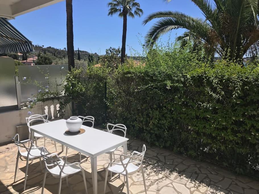 Bandol Roc Beach Vue Mer Grand T3 Face A La Plage Avec Parking Exterior photo